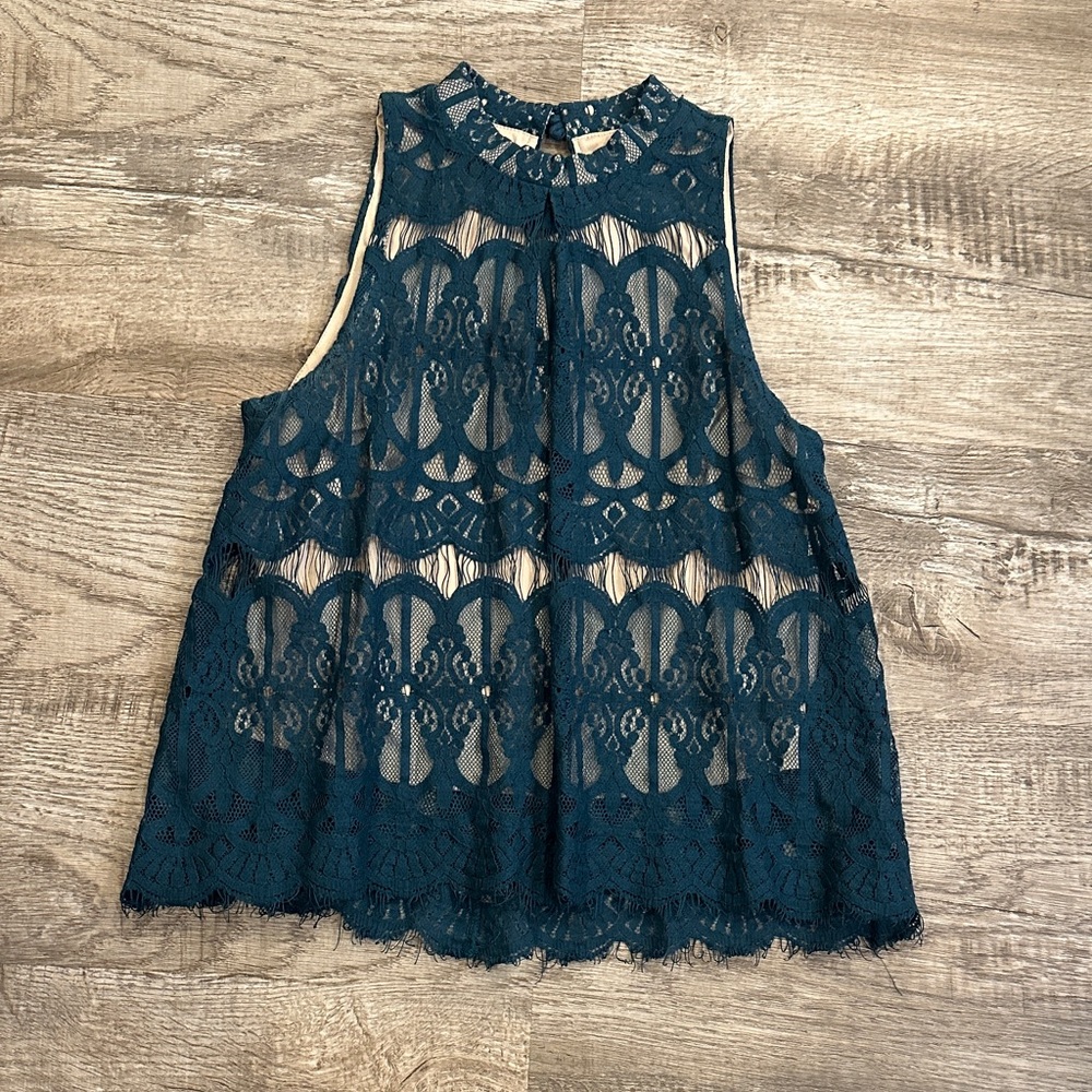 Love, Fire Women's Medium Teal Lace Sleeveless Top
